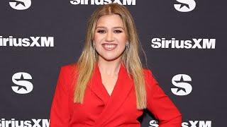 Kelly Clarkson Says Weight Loss Is a Result of Prescription Medication: 'Everybody Thinks It's #news