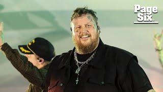 Jelly Roll celebrates 100-pound weight loss while on tour: ‘You won’t recognize me’