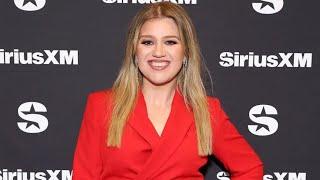 Kelly Clarkson's Hilarious Take: 'Tight' Styles Post Weight Loss! 