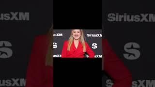 Kelly Clarkson Says Being Told She's 'Pre-Diabetic' Prompted Recent Weight Loss #shortsfeed #shorts